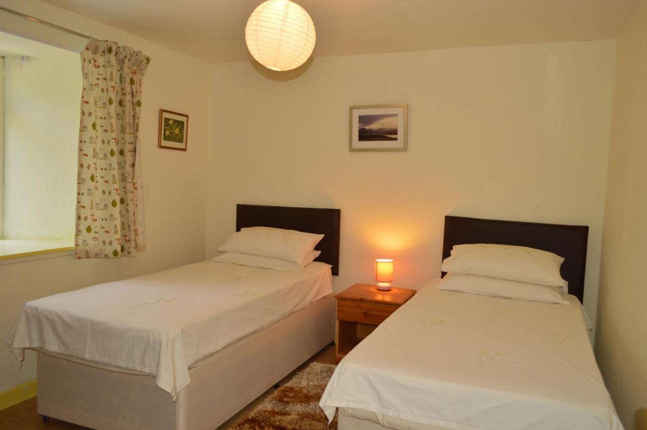 Gorsnavoon Cottage Clachaig Экстерьер фото